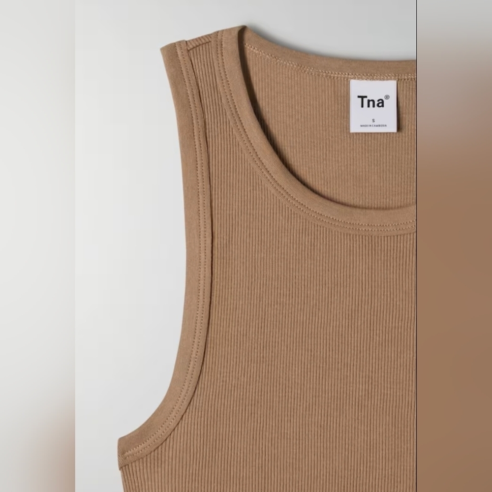 ARITZIA TNA Beige Ribbed Cropped Racer Tank - Picture 6 of 8